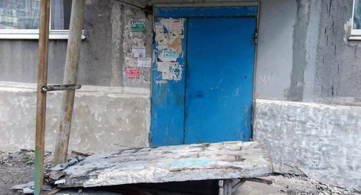В Донецкой области на детей упала стена