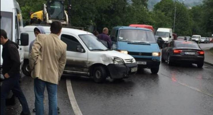 Во Львове в ДТП разбились 7 автомобилей
