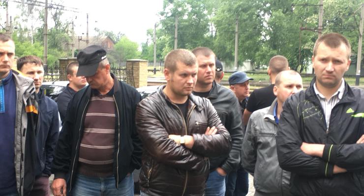 Украинские железнодорожники объявили забастовку