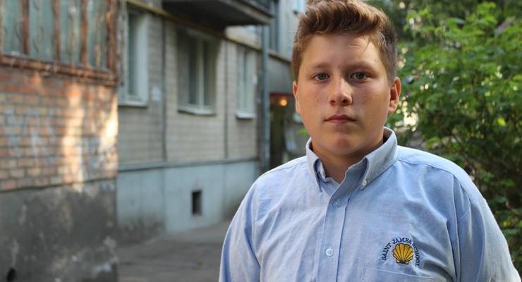 В Киеве подросток, рискуя жизнью, спас жителей пятиэтажки от пожара