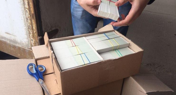 В Киеве изъяли тонны фальшивых акцизных марок
