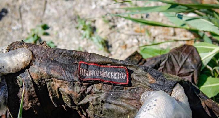 Волонтеры нашли мешки с вещами погибших в Иловайском котле