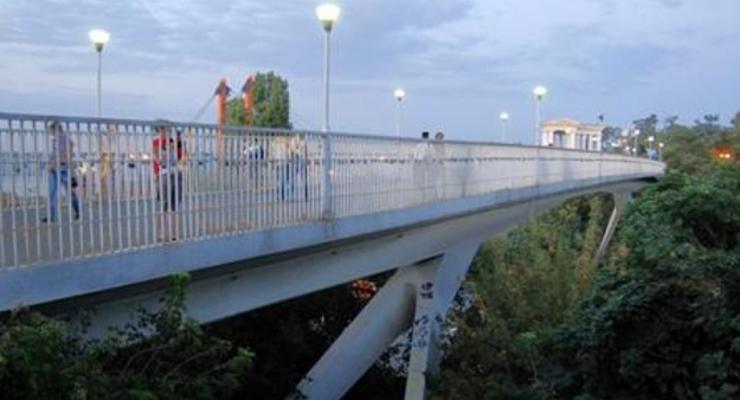 В Одессе 16-летняя девочка прыгнула с моста