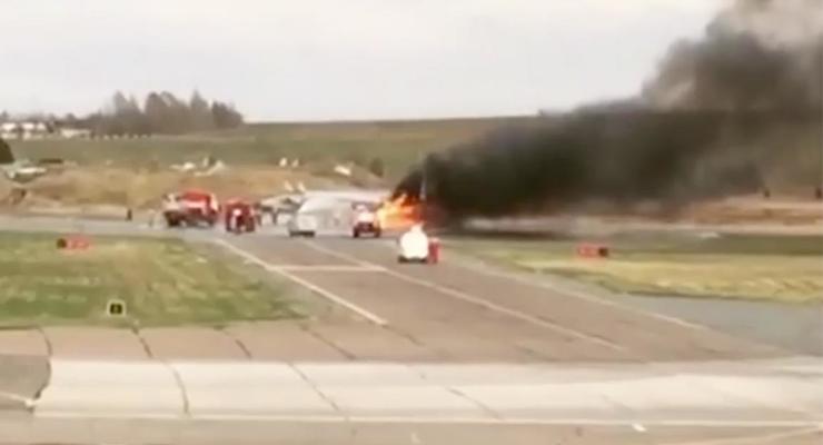 В РФ при взлете загорелся истребитель МиГ-31