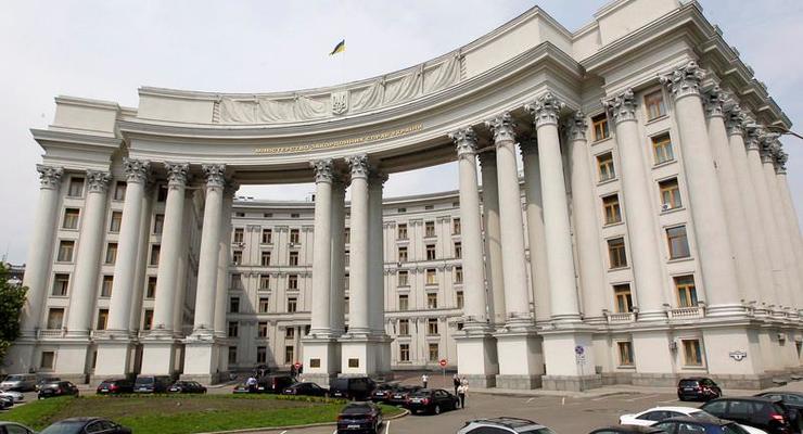 Украина требует от РФ освободить политзаключенных