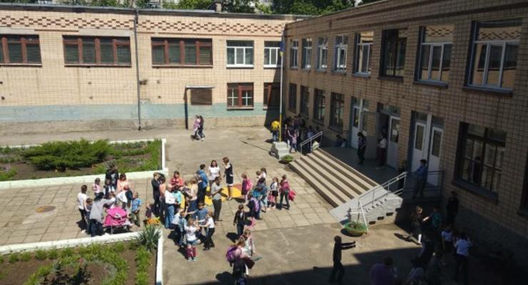 Отравление в школе Николаева: в больнице 36 детей, двое в реанимации