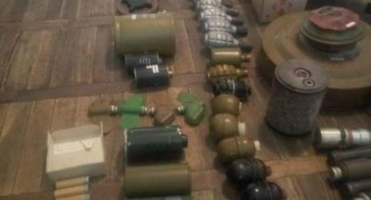У жителя Прикарпатья изъяли арсенал боеприпасов с Донбасса