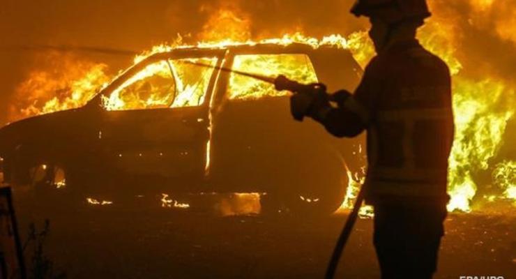 В России мужчина сжег машину экстрасенса за плохое предсказание