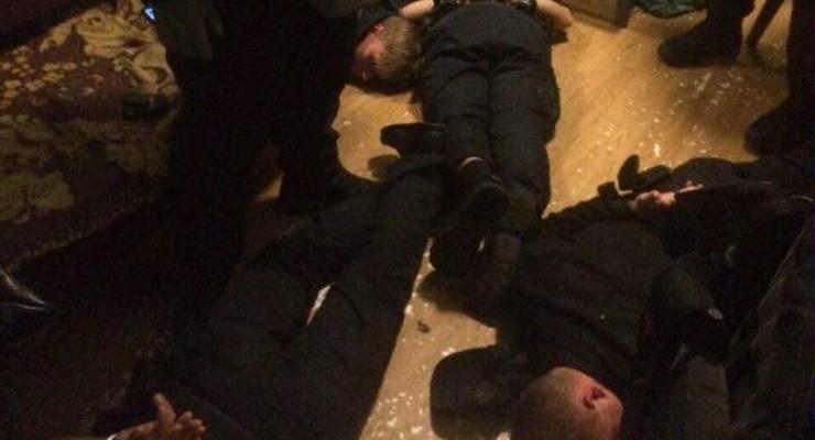В Киеве будут судить вокзальных грабителей-полицейских