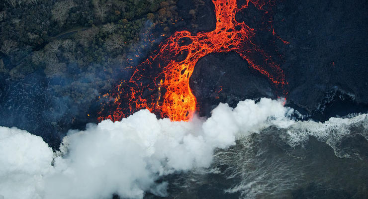 Извержение на Гавайях: лава приблизилась к электростанции