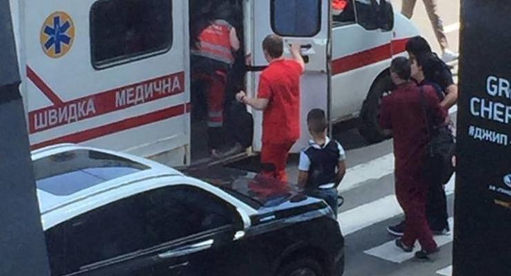 В Киеве роженицу со схватками не выпускали из аэропорта