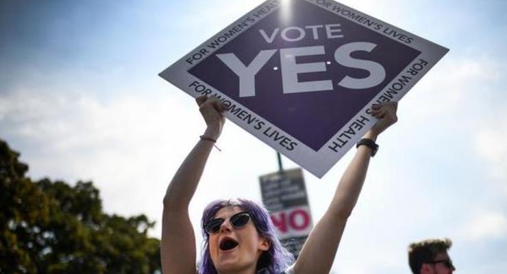 Ирландцы проголосовали за легализацию абортов
