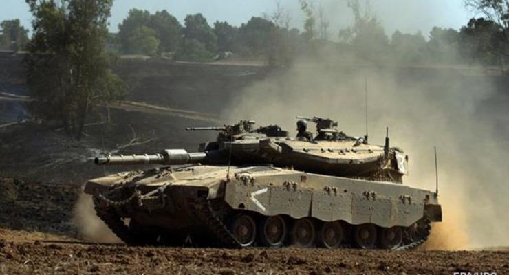 Два палестинца погибли после выстрела израильского танка