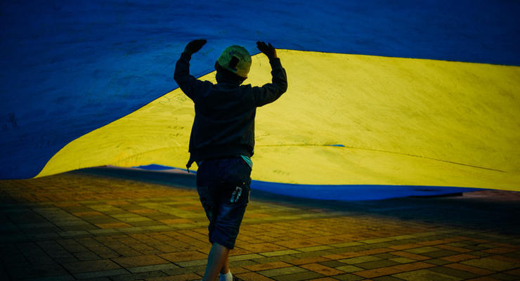 Жителя Ровенской области подозревают в надругательстве над флагом Украины