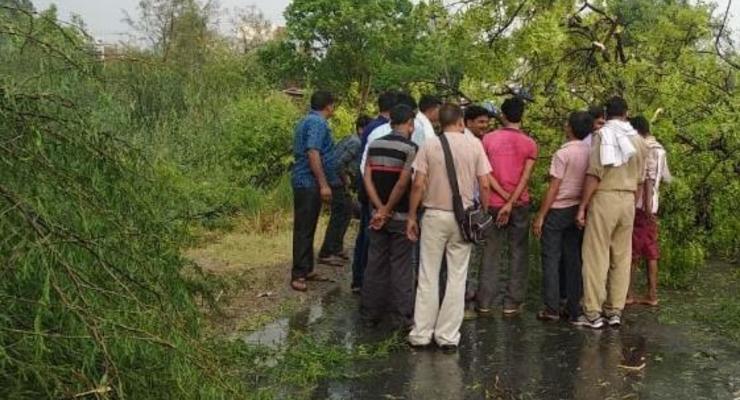 Жертвами грозовых ливней в Индии стали 33 человека