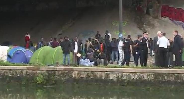 В Париже эвакуируют самый большой лагерь для мигрантов