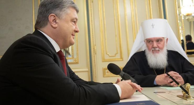 Порошенко рассказал, как сила молитвы помогала Украине