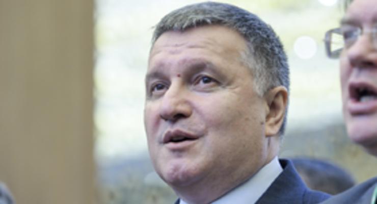 Аваков назвал сюрреализмом критику спецоперации с Бабченко
