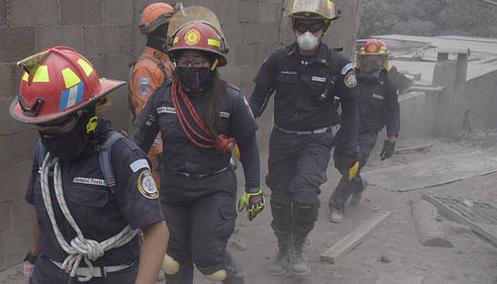 Извержение вулкана в Гватемале: погибли почти 100 человек