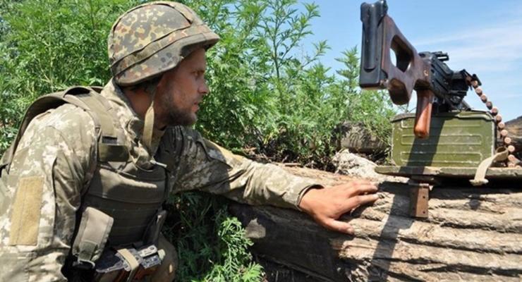 На Донбассе в течение дня ранены двое военных