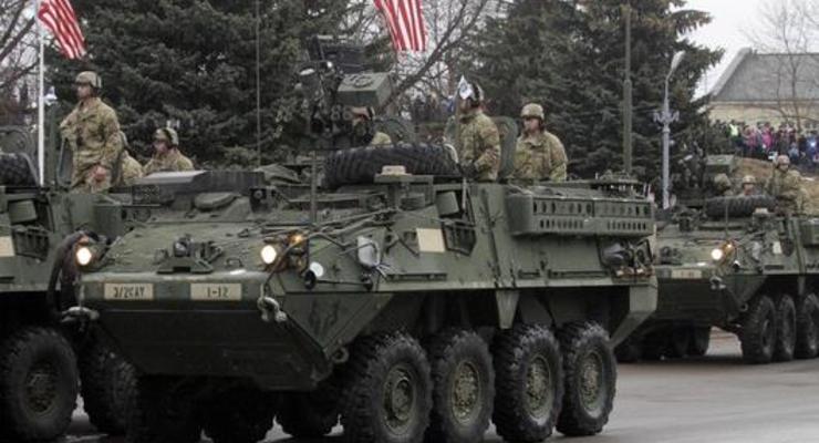 Американские военные на броневике попали в ДТП в Польше