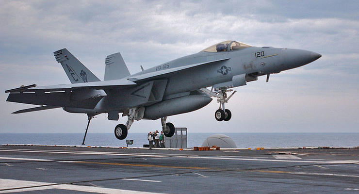 Boeing предоставит ВМС США 18 истребителей