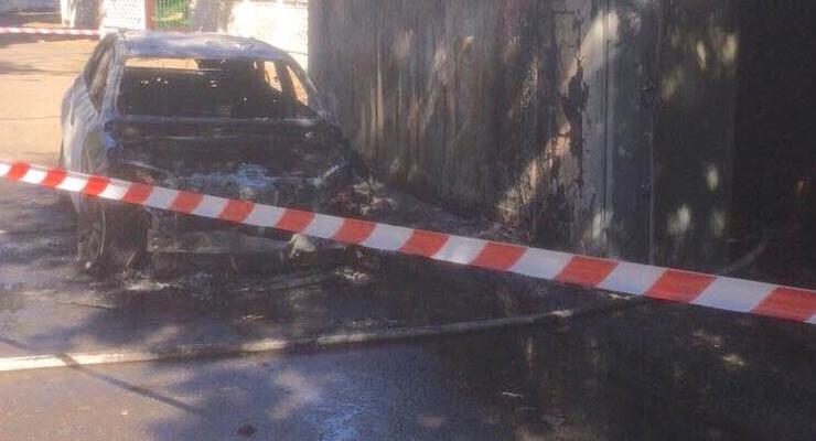 В Киеве взорвался автомобиль
