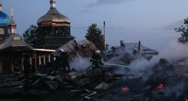 На Прикарпатье сгорела столетняя церковь