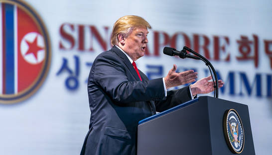 Санкции против КНДР остаются в силе - Трамп