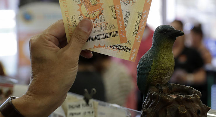 Житель США дождался выигрыш в лотерею, используя одни и те же цифры 18 лет
