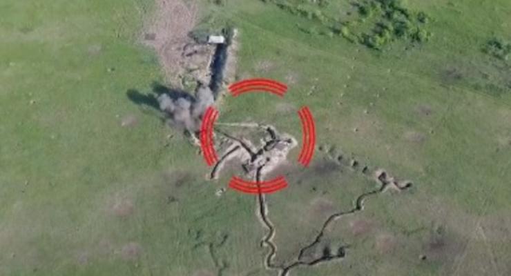 В сети показали видео уничтожения позиций противника на Донбассе