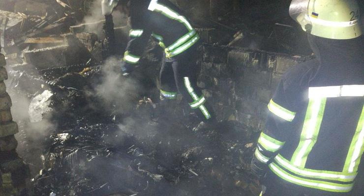 В Киеве сгорел дом, двое погибли