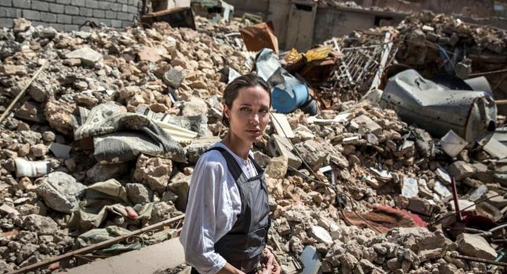 Анджелина Джоли посетила город Мосул в Ираке