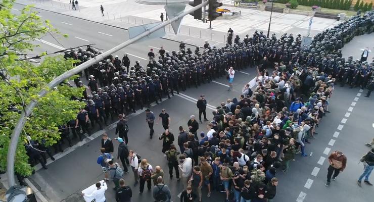 Полиция против С14: стычки в центре Киева сняли с беспилотника