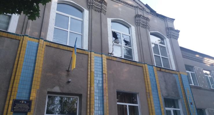 В актовом зале школы под Днепром рухнул потолок