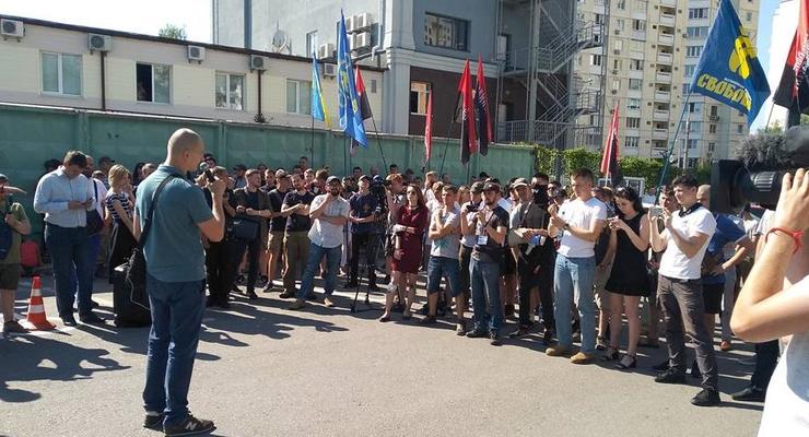Радикалы пикетируют патрульную полицию Киева