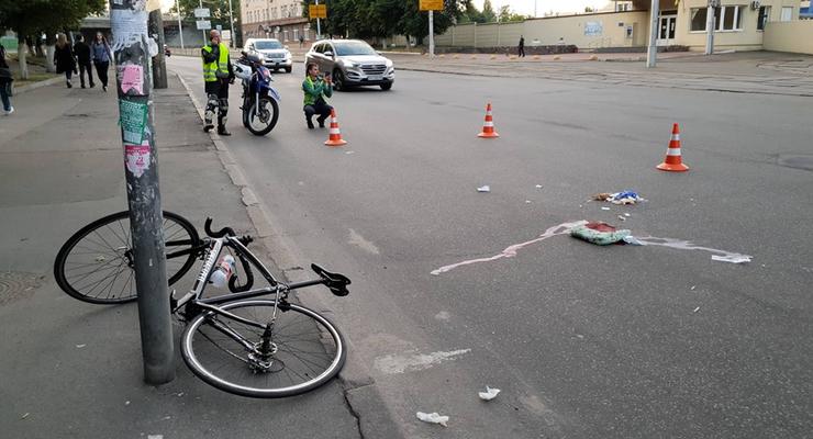 В Киеве авто сбило велосипедиста и скрылось