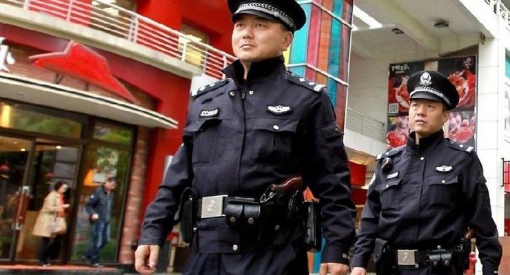 В Китае мужчина напал на школьников, есть жертвы