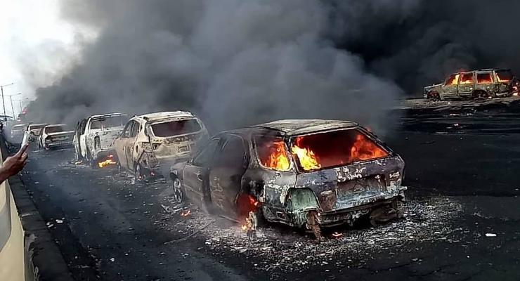 В Нигерии попала в ДТП цистерна с топливом: сгорели девять человек