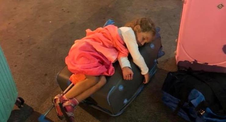 В аэропорту Батуми застряли украинские туристы