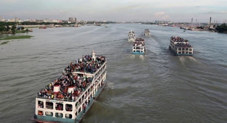У берегов Индонезии затонул паром со 140 пассажирами
