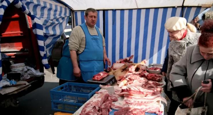 В Киеве запретили продавать мясо-молочные продукты на ярмарках
