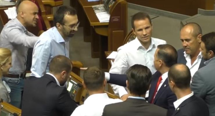 "Смоктунчык": Появилось полное видео перепалки Ляшко с депутатами от БПП