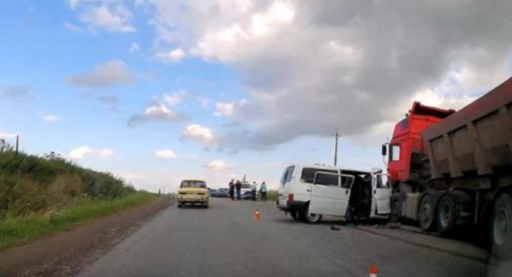 В Ивано-Франковской области авария с участием фуры: четверо погибших