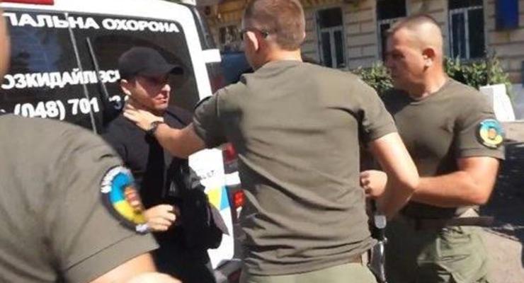 Появилось видео конфликта охранников и журналистов в Одессе