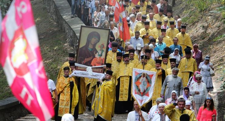В Киеве из-за крестных ходов ограничат движение транспорта