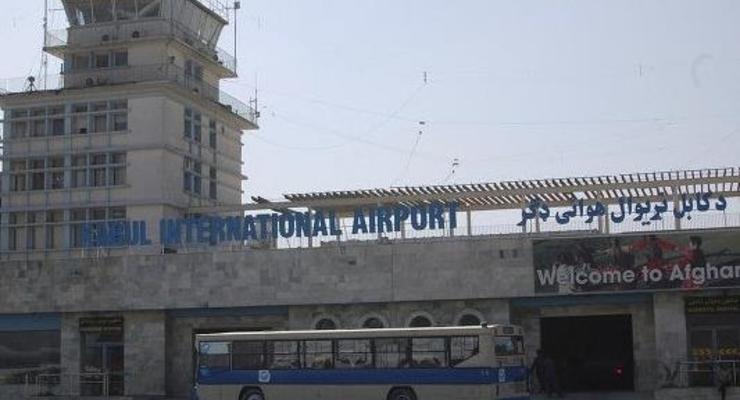 В аэропорту Кабула подорвался смертник: погибли 16 человек