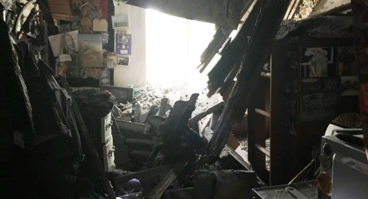В Житомире в доме обвалился потолок, хозяйка чудом спаслась