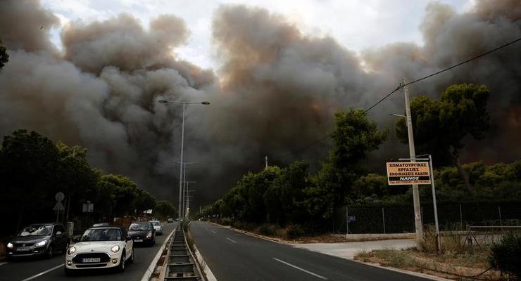 Пожары в Греции: восемь украинцев попросили о помощи