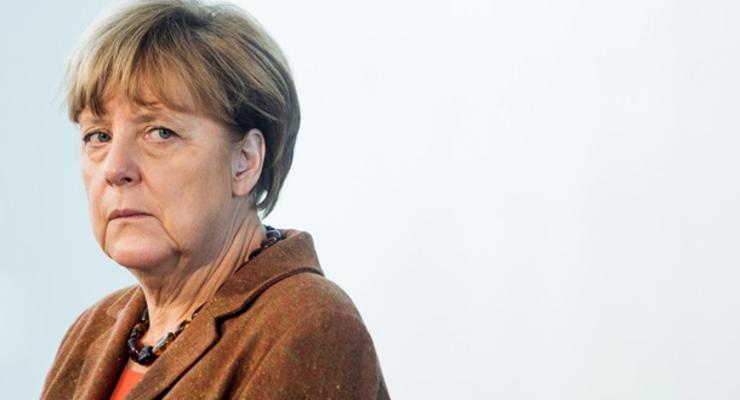 Рейтинг блока Меркель упал до минимума за 12 лет